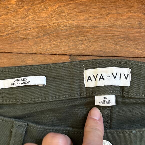 Ava & Viv Green Flare & Wide Leg Jeans - Picture 5 of 9